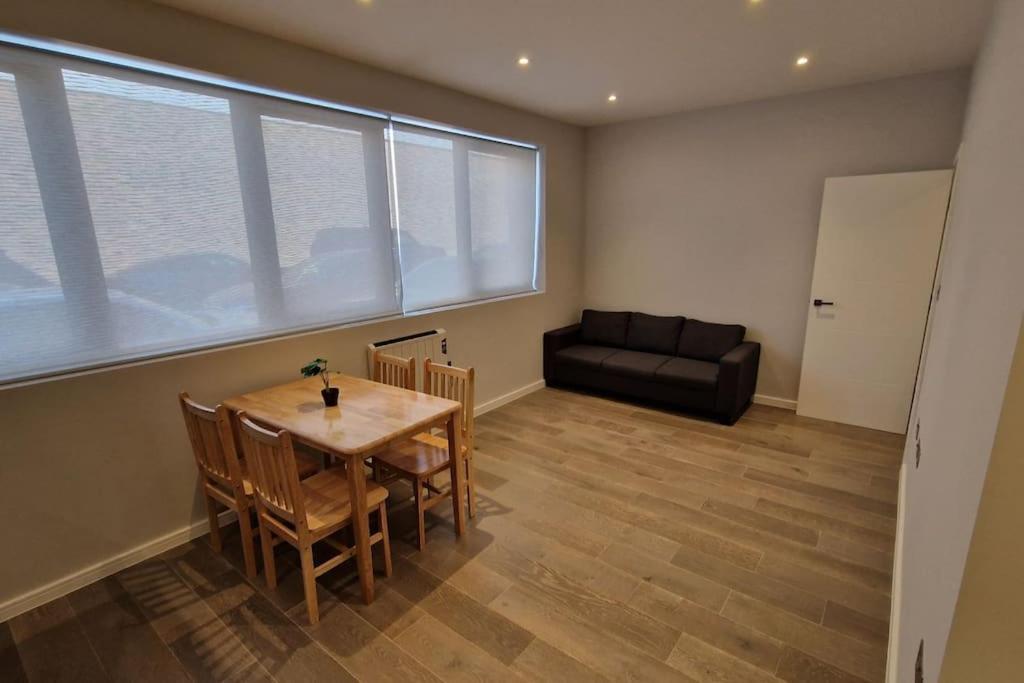 Dream Apartment Finchley 4 Min Walk To The Train Hendon Ngoại thất bức ảnh